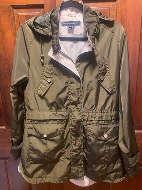 French Connection Olive Green Rain Coat Utility travel packable Jacket with Hood